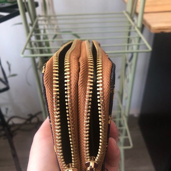 Sunflower Wallet - Picture 7 of 8